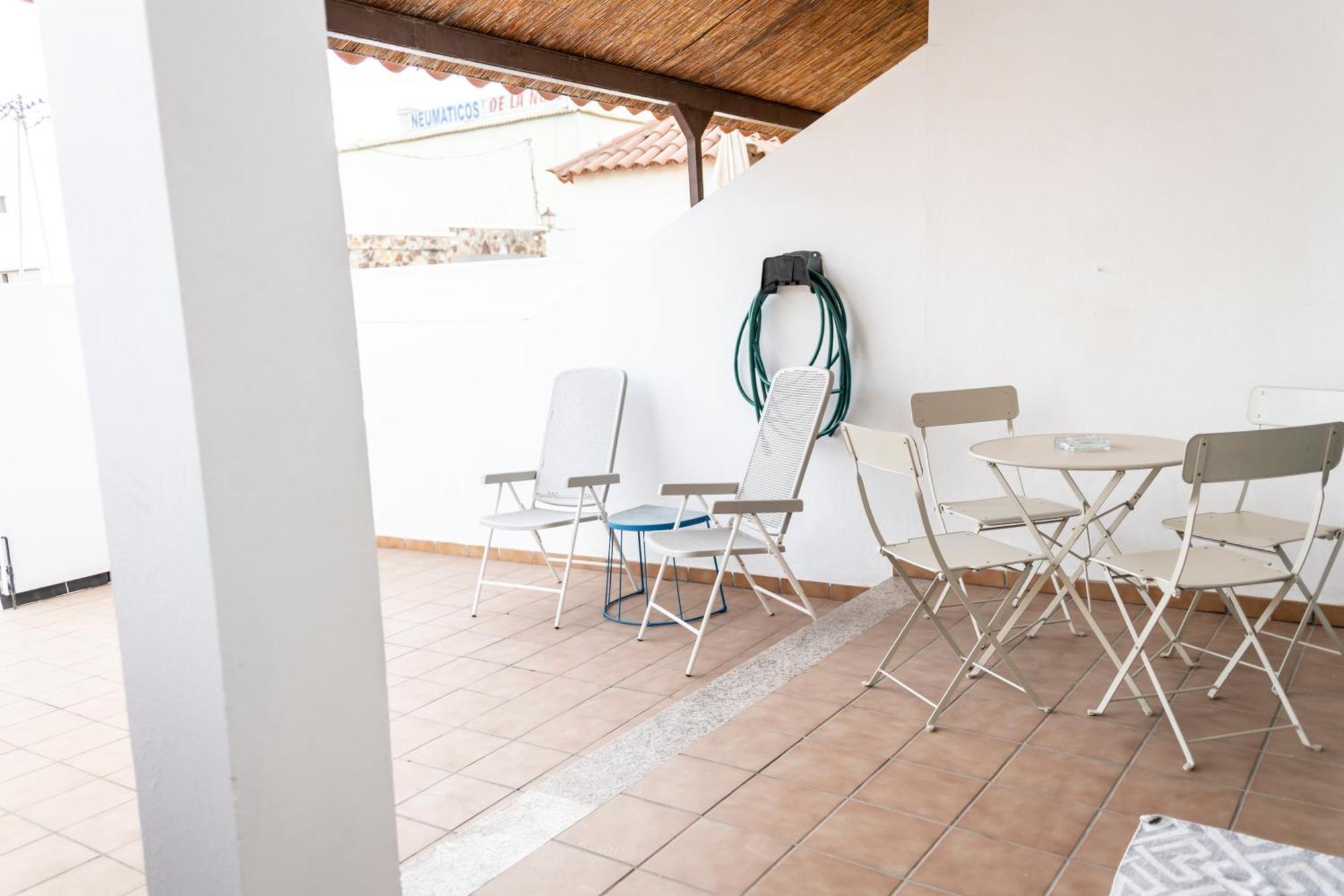 Yesenia Vv Airport Apartman El Matorral Kültér fotó