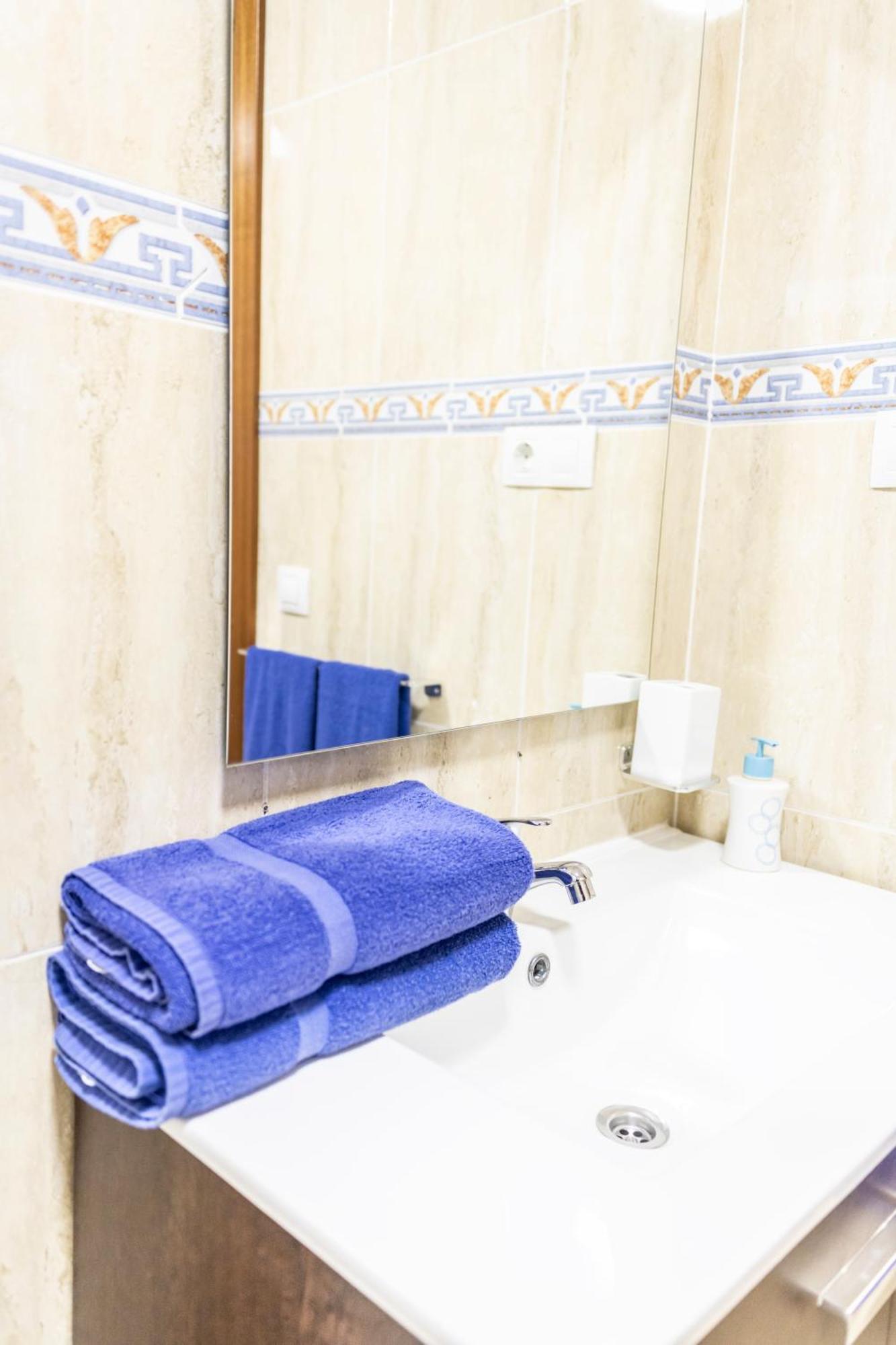Yesenia Vv Airport Apartman El Matorral Kültér fotó